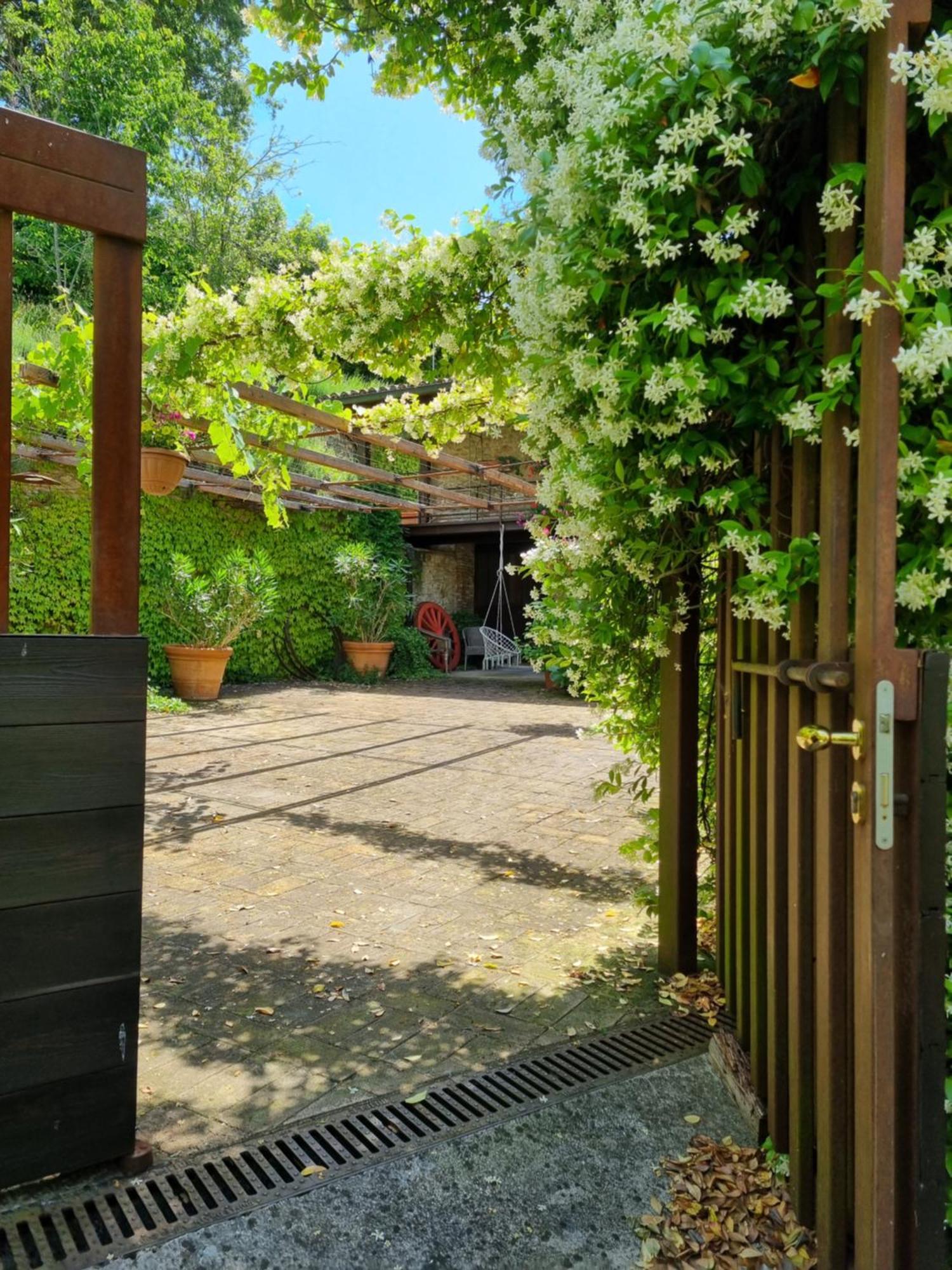 Casa Zia Cianetta Residenza Di Campagna Guest House Capodacqua  Екстериор снимка
